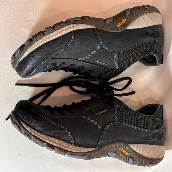 DANSKO Sz 41 Paisley Waterproof Vibram Sole Lace Up Leather Sneakers - Picture 6 of 11